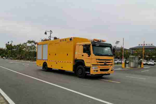 重汽豪沃救險(xiǎn)車